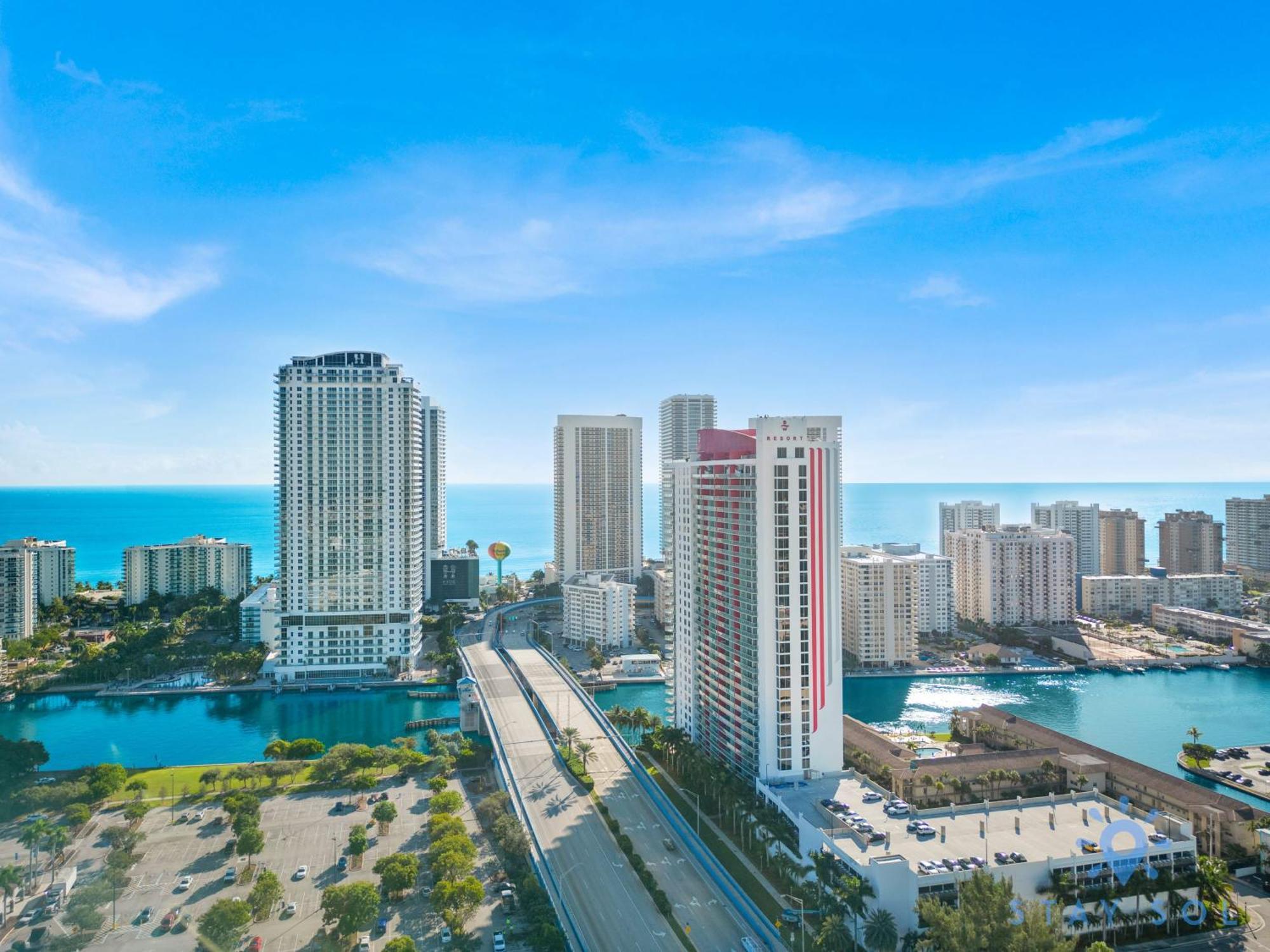 Resort Studio Balcony With Front Bay View Hallandale Beach Extérieur photo