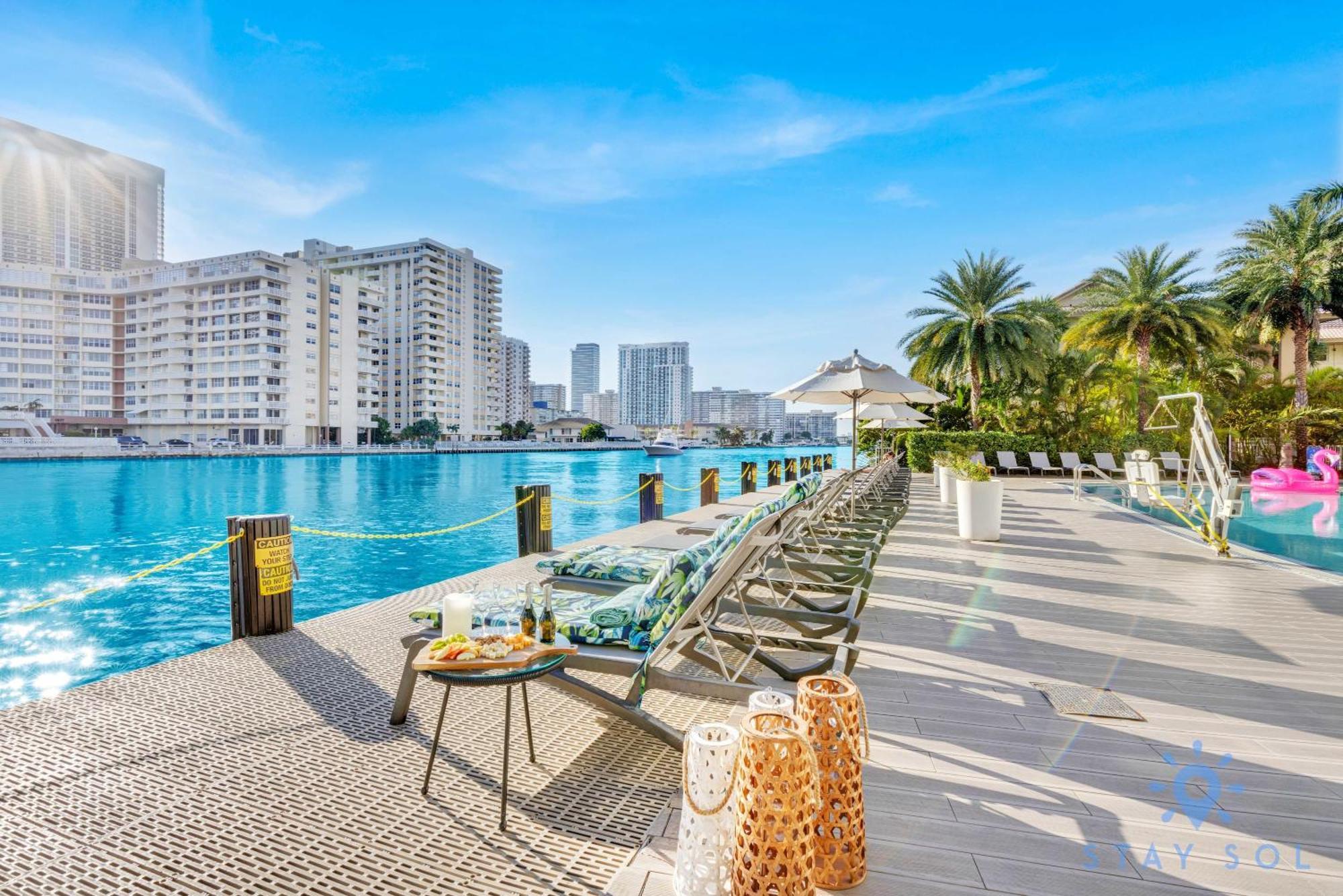 Resort Studio Balcony With Front Bay View Hallandale Beach Extérieur photo